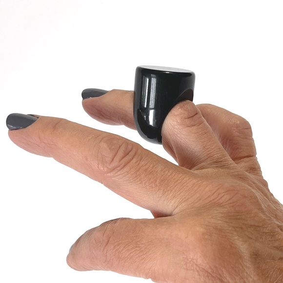 Vintage Size 6 3/4 Lucite Ring Chunky Flat Top Dome Black Mid Century Modern - Picture 10 of 16